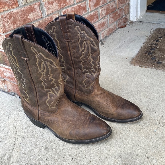 Size 11.5 laredo boots mid height shaft - Picture 1 of 4